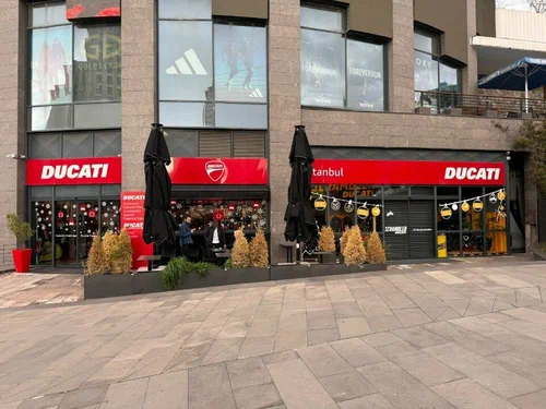 Korlas'ın İstanbul'daki Ducati mağazası
